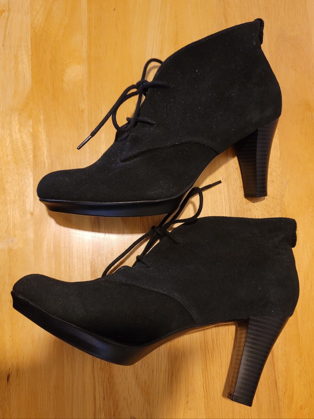 NWOT Black Croft and Barrow Sole Sense Ability Leather Booties Heels Size 10
